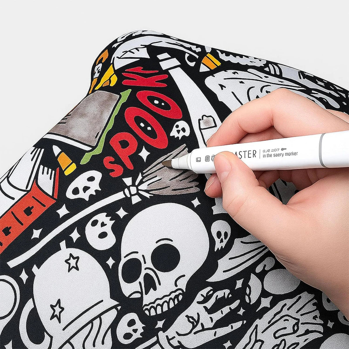 DIY Coloring Blanket/ Kleur-je-eigen Deken